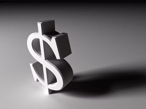 Biểu tượng đô la "$" có nhiều nguồn gốc khác nhau. Cụ thể, vào thời Trung cổ, đồng tiền Tây Ban Nha được xem là loại tiền tệ phổ biến nhất. Nó có ký hiệu "PS". Theo thời gian, ký hiệu "PS" chỉ còn lại đường thẳng của chữ "P", nằm đè lên chữ cái "S". Một số khác cho rằng, chữ "S" lấy từ chữ cái đầu của Tây Ban Nha.