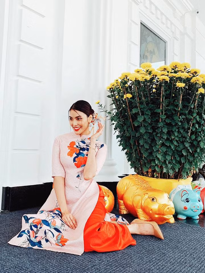Lan Khuê "thả dáng" e ấp trước không gian sống vạn người mơ ước.