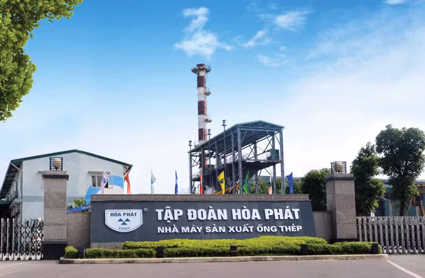 Lô heo giống lần này Tập đoàn Hòa Phát nhập có số lượng 500 con thuộc dòng cụ kỵ (GPP) và có trọng lượng trung bình từ 40-60 kg/con. Được biết, trước đó Hòa Phát đã chi 300 tỷ đồng để thành lập công ty sản xuất thức ăn chăn nuôi tại Hưng Yên với công suất 300.000 tấn/năm. 