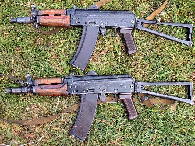 Được sản xuất liên tục trong thời gian từ năm 1979 tới năm 1993, khẩu AKS-74U tới tận ngày nay vẫn còn được rất nhiều lực lượng trên thế giới sử dụng. Nguồn ảnh: Arm.