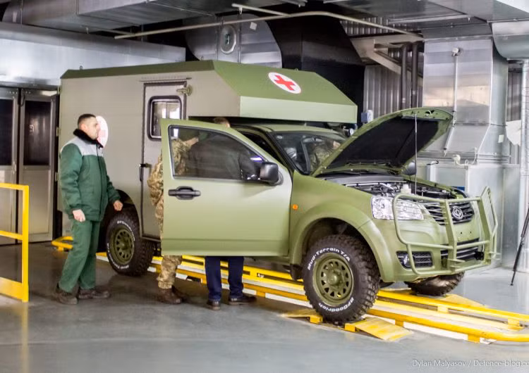 Nhà máy Bogdan Motors tại Cherkasy của Ukraine hiện đang liên doanh của Trung Quốc để chế tạo một loạt các loại xe quân sự bao gồm chủ yếu là các xe cứu thương địa hình. Nguồn ảnh: Defenceblog.