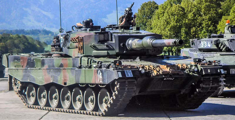 Panzer 87 thực chất là phiên bản Leopard 2A4 được cấp giấy phép sản xuất tại Thụy Sĩ. Loại xe tăng này được trang bị một khẩu súng máy MG 87 cỡ nòng 7,5mm do chính Thụy Sĩ sản xuất. Nguồn ảnh: Power.
