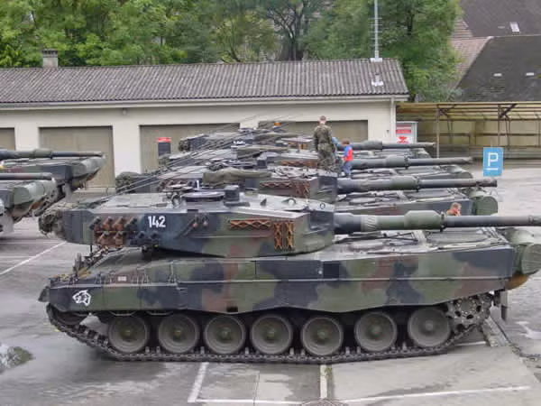 Ngoài ra, cấu hình còn lại của Leopard 2A4 đều được giữ nguyên trên chiếc xe tăng chủ lực Panzer 87. Bao gồm động cơ, công suất máy, hộp số, hệ thống treo,... tất cả đều được giữ nguyên. Nguồn ảnh: Leopard.