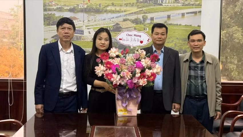 Đề nghị dừng bổ nhiệm Giám đốc Trung tâm Chuyển đổi số Quảng Trị De nghi dung bo nhiem Giam doc Trung tam Chuyen doi so Quang Tri