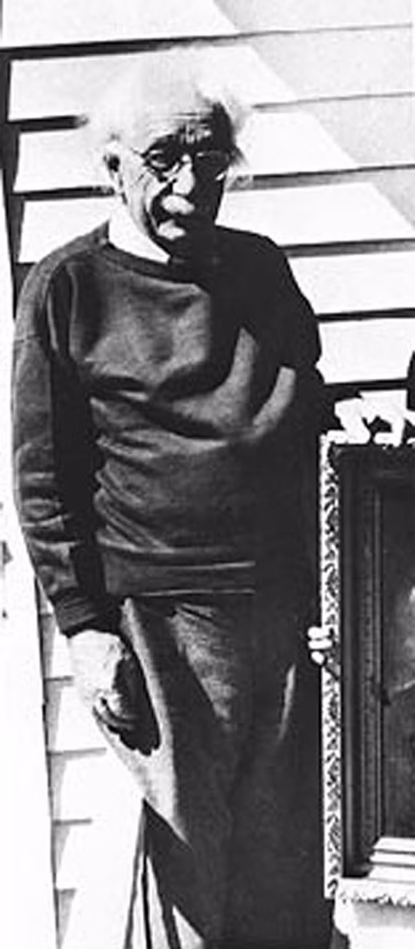 Ảnh chụp thiên tài Albert Einstein tháng 3/1955 là bức ảnh cuối cùng của ông. Bức ảnh này được chụp tại nhà của thiên tài nổi tiếng lịch sử ở Princeton, New Jersey, Mỹ.