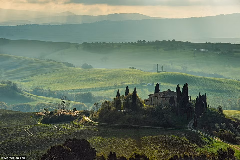 Thiên nhiên rộng lớn, đẹp nên thơ ở Tuscany với những ngôi nhà nhỏ xinh khiến con người cảm thấy dường như nhỏ bé hơn.