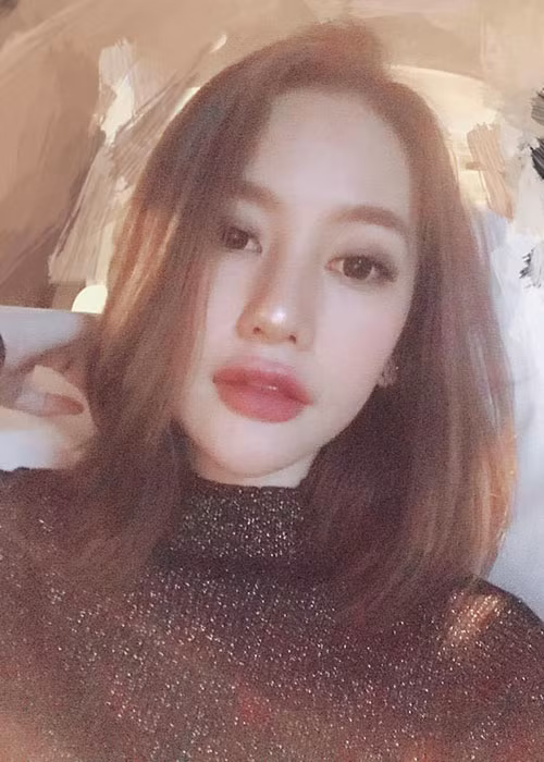 Linh Chi trải lòng: “Cuộc sống hiện tại của mình có tất cả mọi thứ dù không hơn ai nhưng mình vẫn cứ yêu điều đó”.