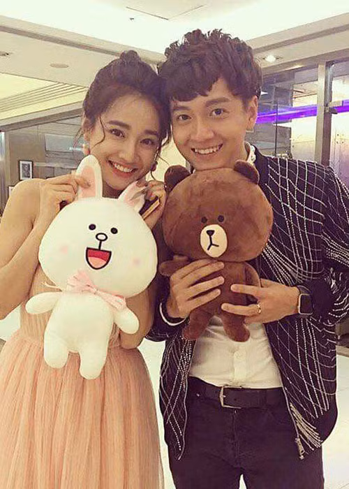 Ngô Kiến Huy - Nhã Phương kêu gọi fans ủng hộ bộ phim "Yêu đi, đừng sợ".