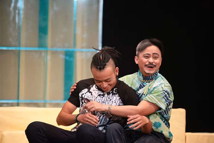 Dù gia đình phản đối quyết liệt, La Thành vẫn theo đuổi niềm đam mê diễn xuất. Sau đó, anh đầu quân cho sân khấu kịch Thế giới Trẻ. Ảnh: Zing