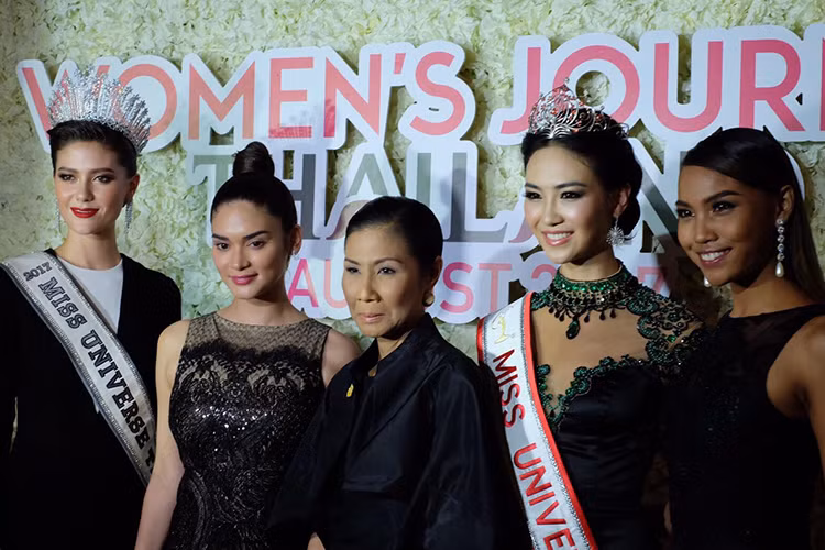 Sự kiện còn có sự tham gia của Hoa hậu Hoàn vũ Trung Quốc 2017 (thứ 2 bên phải). Ảnh: Miss Universe Thailand