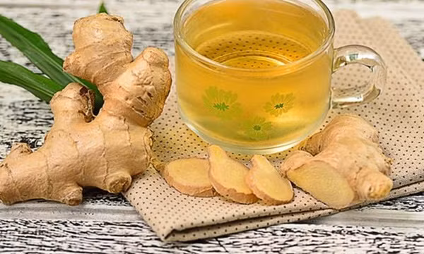 Nước gừng giải cảm nhưng cũng có thể gây họa chết người, ai không được uống? Nuoc gung giai cam nhung cung co the gay hoa chet nguoi, ai khong duoc uong?