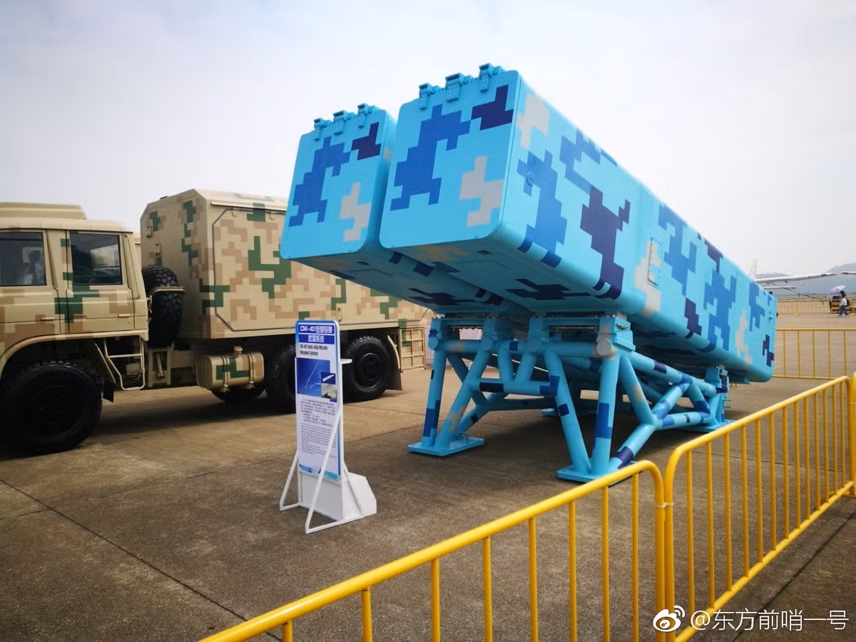 Tầm bằn tối đa của loại tên lửa này vào khoảng 280 km. Tên lửa chống hạm CM-401 có khả năng được triển khai từ bệ phóng di động, bệ phóng cố định hoặc phóng từ trên tàu chiến. Nguồn ảnh: Defenceblog.