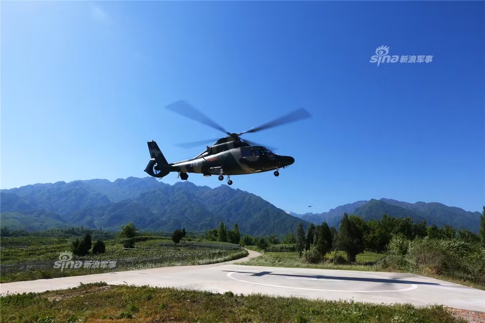 Đặc biệt, Z-19 có khả năng mang theo cùng lúc tới 8 tên lửa không đối không loại TY-90. Nguồn ảnh: Sina.