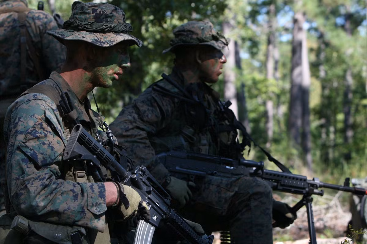 Tiếp đến là MARSOC - Đặc nhiệm Thuỷ quân Lục chiến. Dù mới được thành lập từ năm 2006 tới nay, đây đã được coi là một trong những lực lượng nguy hiểm nhất của Thuỷ quân Lục chiến Mỹ và chịu chỉ huy trực tiếp từ phòng chỉ huy tác chiến của Thuỷ quân Lục chiến Mỹ. Nguồn ảnh: BI.