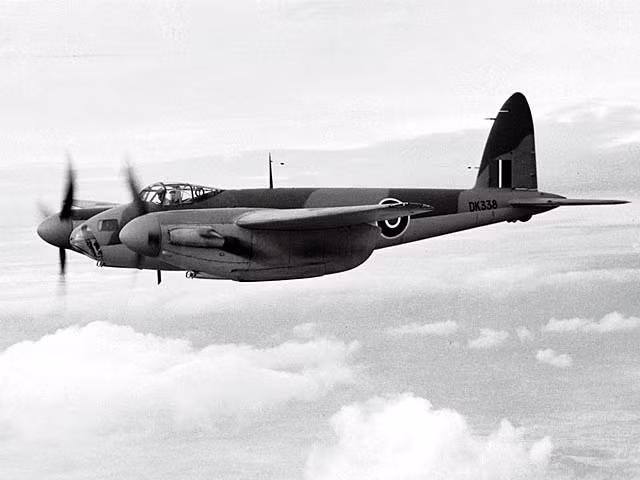 Thậm chí hãng hàng không BOAC của Anh trong chiến tranh còn cải biên Mosquito thành... máy bay vận tải và tất nhiên nó vẫn đảm nhận tốt được công việc này. Nguồn ảnh: Warhistory.