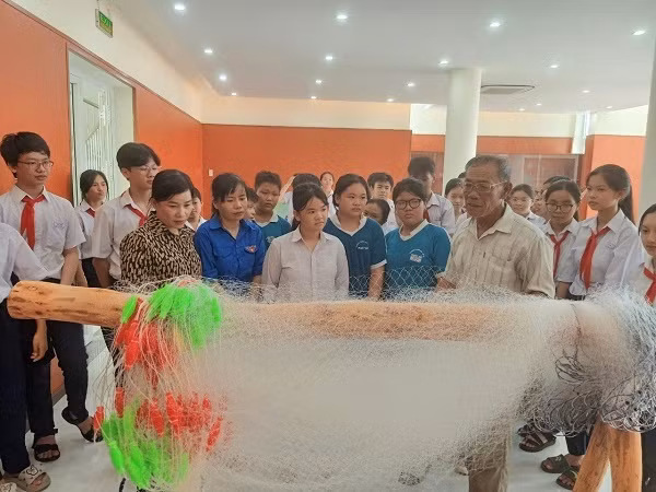 Nha truyen thong nghe ca Phuoc Hai – phat huy va bao ton van hoa bien-Hinh-2