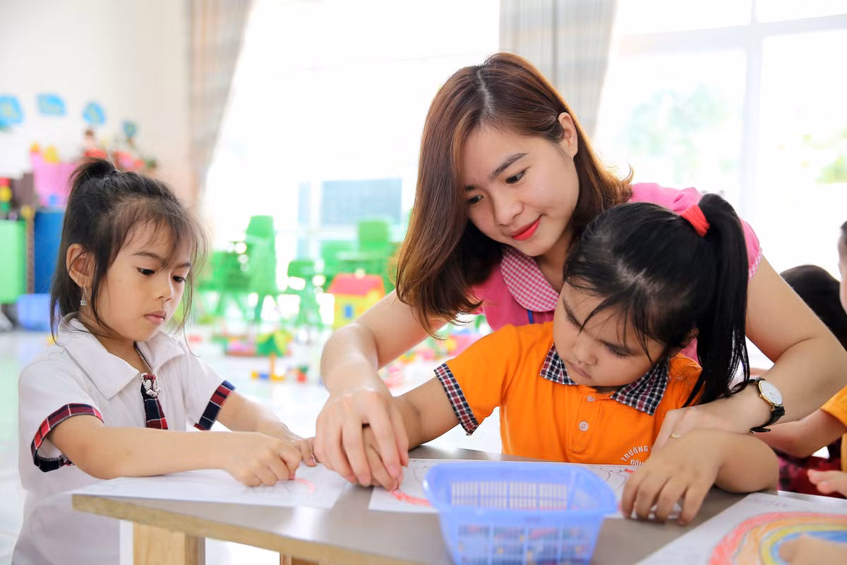 Cuốn sách Những lá thư gửi tân Bộ trưởng giáo dục là kết quả của Sáng kiến Đổi mới Giáo dục Toàn cầu (Global Education Innovation Initiative).