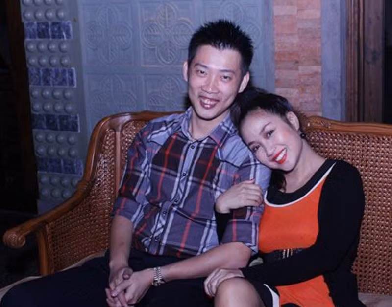 Vợ chồng Ốc Thanh Vân quen nhau vào năm 1999 khi học trung học phổ thông.
