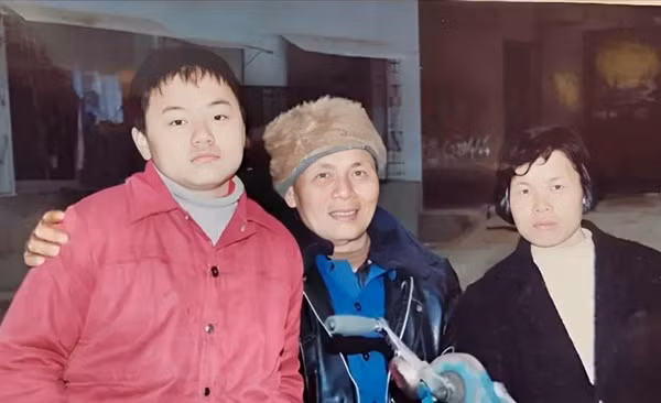 Cuộc đời bi kịch của thần đồng được mẹ quá nuông chiều Cuoc doi bi kich cua than dong duoc me qua nuong chieu
