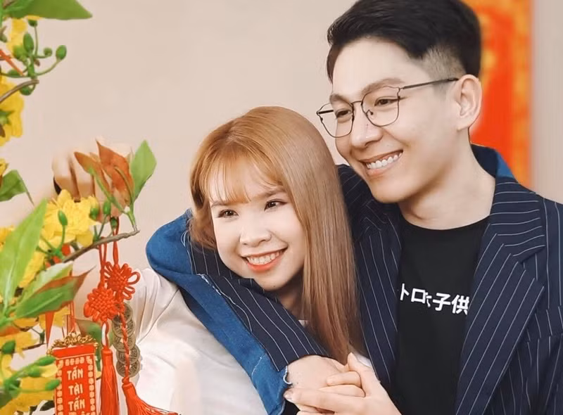 Vợ chồng Khởi My khá kiệm lời về cuộc sống hôn nhân.