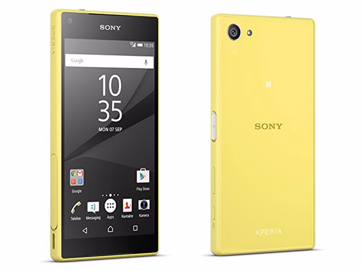 Trong số rất nhiều các phiên bản “cồng kềnh” theo kịp thời đại, thì xuất hiện Xperia Z5 nhỏ gọn. Mặc dù vậy, smartphone này vẫn được trang bị cấu hình không kém cạnh gì so với các đối thủ với vi xử lý Qualcomm Snapdragon 810 với CPU 8 nhân, 4 nhân tốc độ 1,5GHz và 4 nhân tốc độ 2GHz, RAM 2GB (ít hơn 1GB so với với Xperia Z5), đồ họa Adreno 430 và bộ nhớ trong 32GB (hỗ trợ thẻ nhớ mở rộng microSD dung lượng tối đa 128GB), pin dung lượng 2.700mAh. Trong số rất nhiều các phiên bản “cồng kềnh” theo kịp thời đại, thì xuất hiện Xperia Z5 nhỏ gọn. Mặc dù vậy, smartphone này vẫn được trang bị cấu hình không kém cạnh gì so với các đối thủ với vi xử lý Qualcomm Snapdragon 810 với CPU 8 nhân, 4 nhân tốc độ 1,5GHz và 4 nhân tốc độ 2GHz, RAM 2GB (ít hơn 1GB so với với Xperia Z5), đồ họa Adreno 430 và bộ nhớ trong 32GB (hỗ trợ thẻ nhớ mở rộng microSD dung lượng tối đa 128GB), pin dung lượng 2.700mAh.