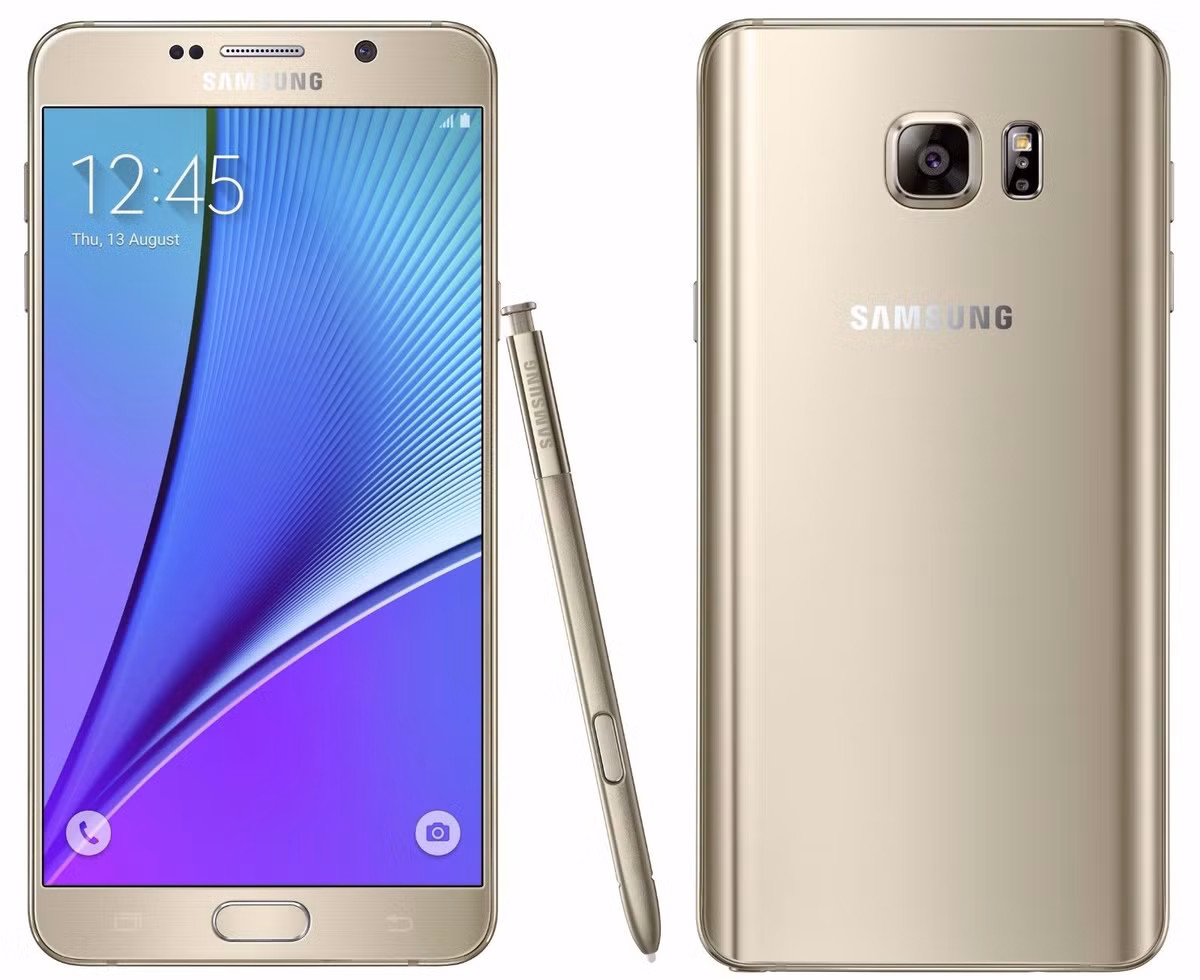 Samsung Galaxy Note 5. Những ngày gần đây xuất hiện khá nhiều thông tin về smartphone Galaxy Note 7. Mẫu phablet của Samsung dự kiến sẽ ra mắt vào ngày 2/8 sắp tới và sẽ thay thế cho Galaxy Note 5. Vì vậy mà giá bán chính hãng của Galaxy Note 5 đã giảm nhẹ.