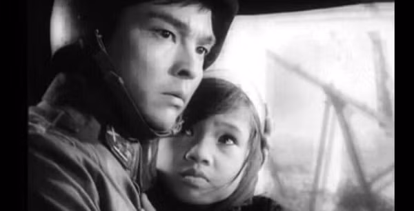 NSND Lan Huong - 'Em be Ha Noi': Nguoi phu nu tai sac qua 2 cuoc 'lam le' day trac tro-Hinh-3