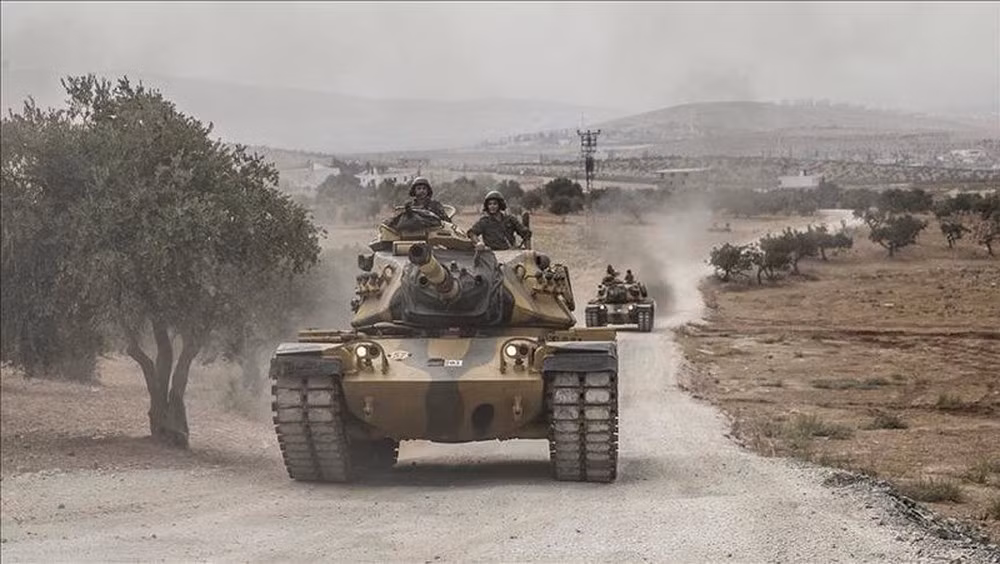 Những thiệt hại nặng nề của quân đội chính phủ Syria suốt thời gian qua khi tiến hành chiến dịch tấn công Idlib và Hama được cho là "có công" rất lớn của các căn cứ quân sự Thổ Nhĩ Kỳ.