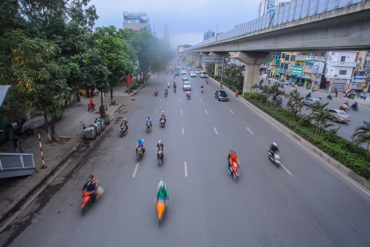 Pho phuong Ha Noi khac la trong ngay Gio to Hung Vuong-Hinh-5