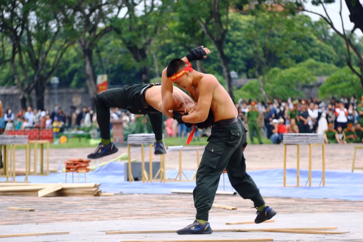 Theo lãnh đạo Công an tỉnh Thừa Thiên Huế, Đại hội và hội thi diễn ra trên địa bàn tỉnh từ ngày 26 - 31/10. Ngoài các các phần thi tại Quảng trường Ngọ Môn, lực lượng công an cũng sẽ có nhiều tiết mục diễu binh, tuần hành qua một số tuyến đường trung tâm TP Huế.