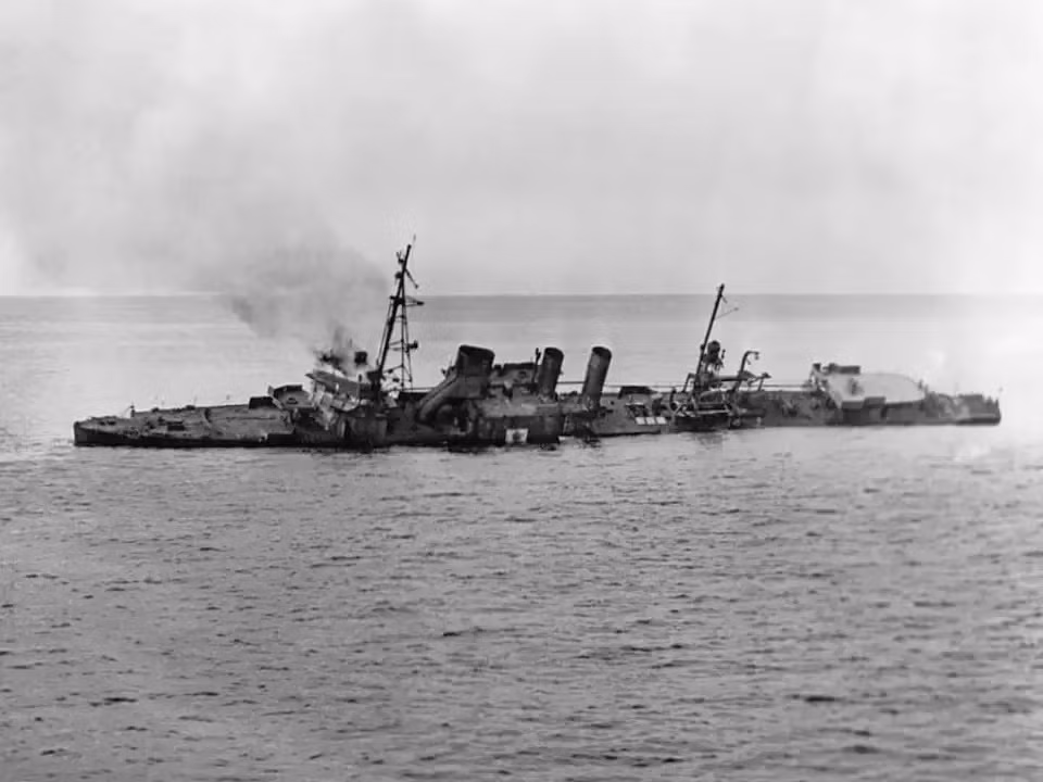 Tàu khu trục USS Stewart thuộc sự kiểm soát của Hải quân Mỹ sau khi Nhật Bản đầu hàng vào ngày 2/9/1945. Con tàu tiếp tục hoạt động trong một thời gian ngắn với tên gọi DD-224. Ảnh: US Navy/Public domain/ussstewart.
