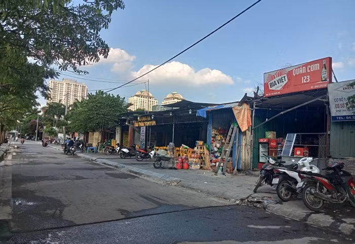 Ha Noi: Loat cong trinh gay nhech nhac quy hoach chung o Quang An-Hinh-4