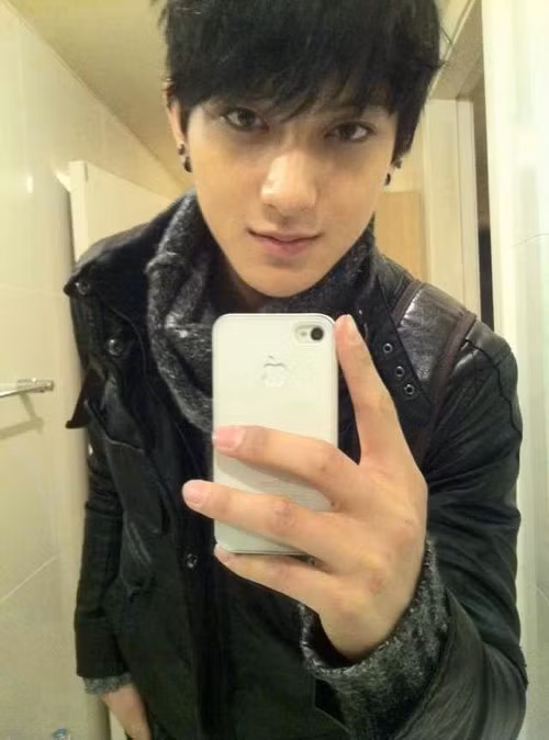 Anh chàng Tao (EXO) cũng từng là một tín đồ của Apple. Ảnh: Alkpop.