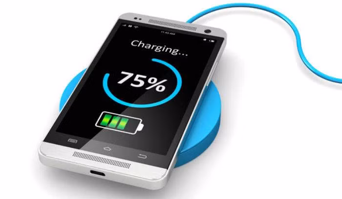 Theo dự đoán, 2017 sẽ là cuộc đua về công nghệ sạc nhanh. ualcomm Quick Charge 4.0 giúp điện thoại thông minh sử dụng trong vòng 5 giờ chỉ sau 5 phút sạc. Ảnh: Techradar.