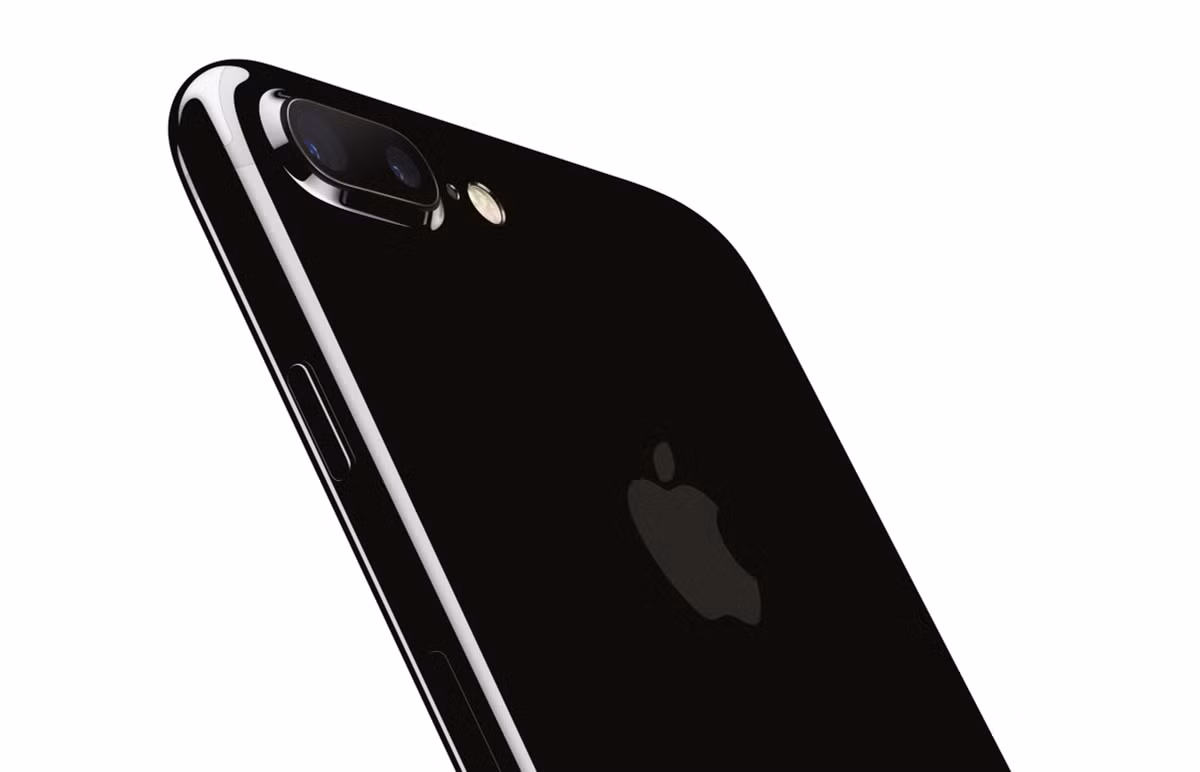 Sau một tuần chính thức công bố sản phẩm mới, Apple cho biết iPhone 7 Plus cháy hàng và không đủ cung cấp trong những ngày đầu ra mắt. Ảnh: Phone Arena.