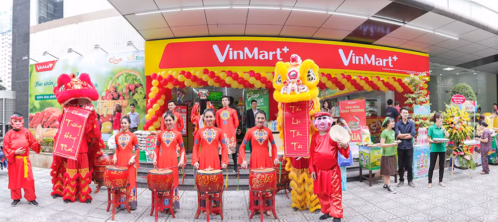 Vinmart+ lap ky luc nganh ban le: Khai truong 117 cua hang chi trong 1 ngay