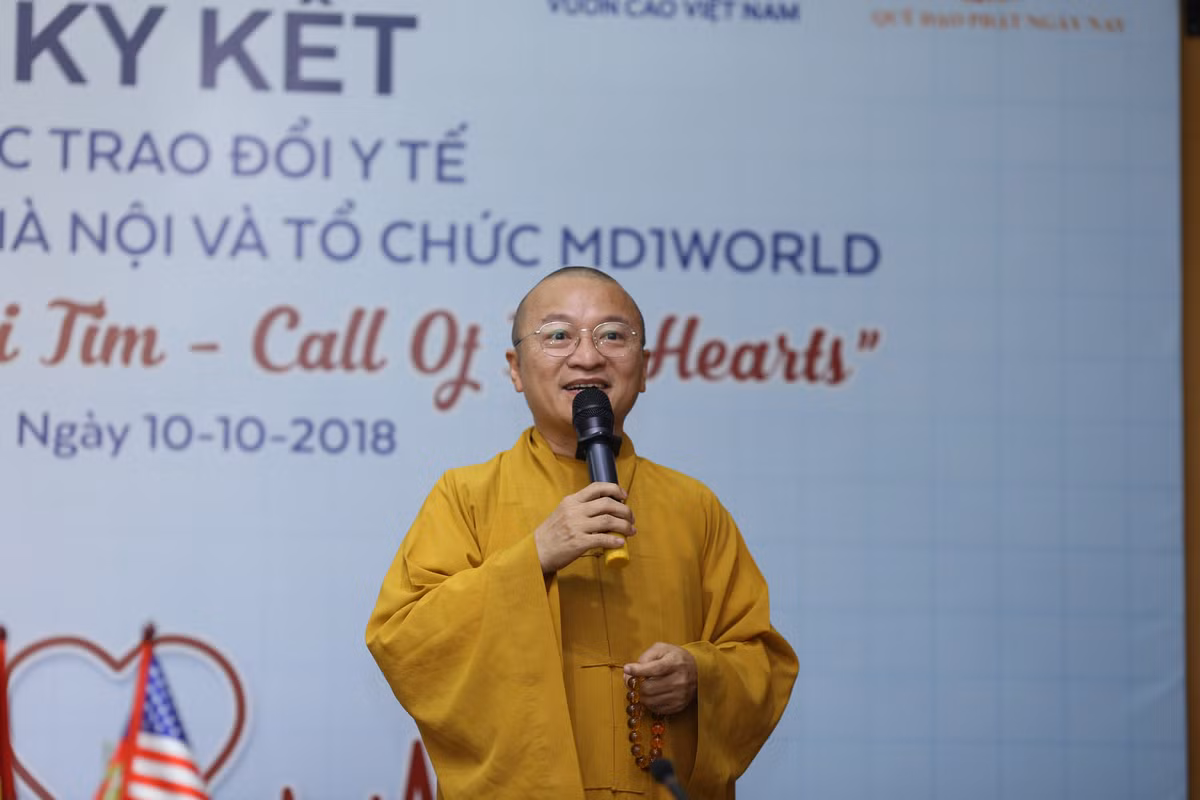 Le ky ket hop tac trao doi y te giua MD1WORLD va benh vien Tim Ha Noi-Hinh-5