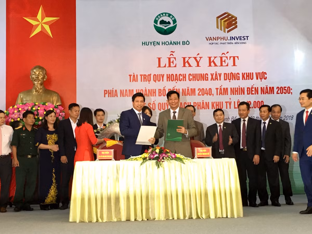 Van Phu-Invest tai tro quy hoach chung xay dung phia nam huyen Hoanh Bo