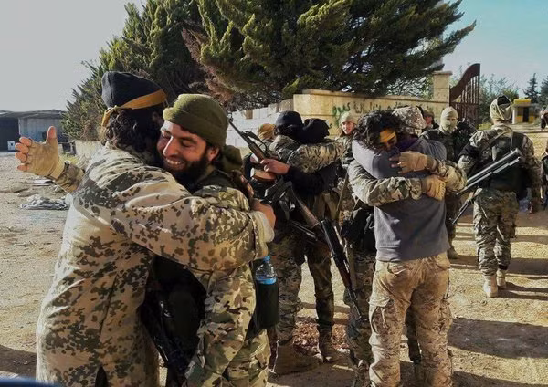 Quan doi Syria sap mo chien dich quan su lon tai Idlib-Hinh-5