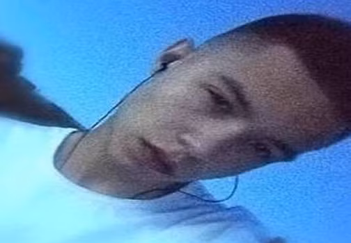 Chan dung hung thu xa sung truong hoc gay chan dong nuoc Nga-Hinh-4