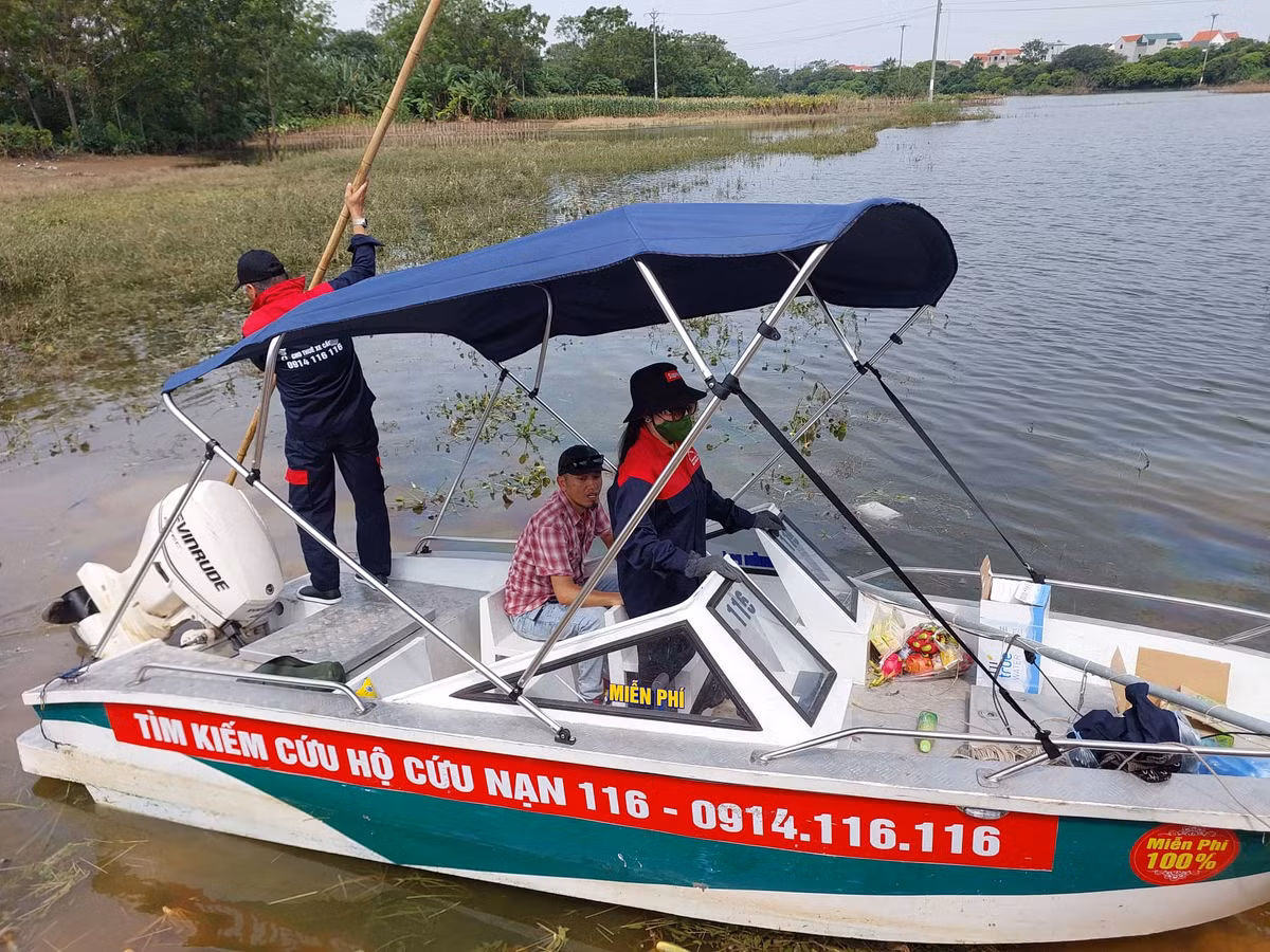 Sau quãng thời gian dài dành cho vận chuyển và chuẩn bị trang thiết bị, việc tìm kiếm đã được bắt đầu