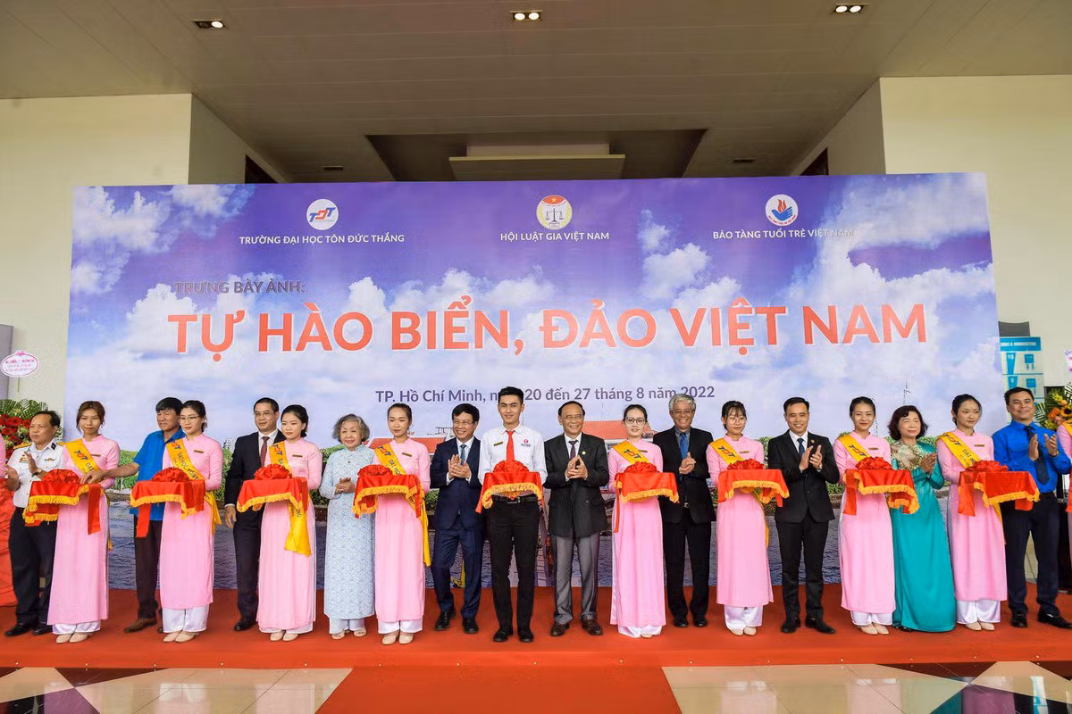 Tuan le trung bay anh voi chu de “Tu hao bien, dao Viet Nam”-Hinh-2