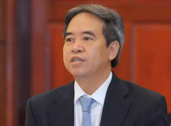 Ong Nguyen Van Binh bi Bo Chinh tri ky luat canh cao