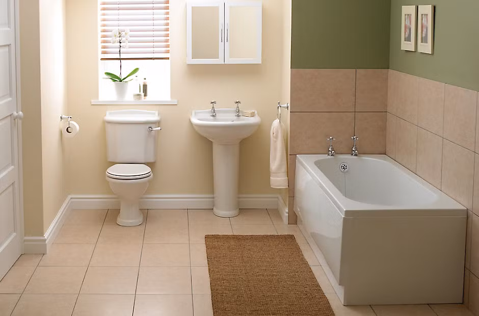 Là nơi chịu sự tác động của nước, gạch lát sàn nhà tắm phải đảm bảo an toàn về sức khỏe. Tốt nhất nên sử dụng gạch lát nền có độ nhám để chống trơn trượt. Ảnh: B&amp;Q.