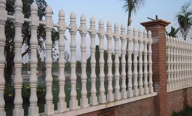 Hàng rào trúc sen không chỉ mang lại vẻ đẹp quyền quý, sang trọng mà còn như một biểu tượng của sự may mắn. Ảnh: Hangraolytam.