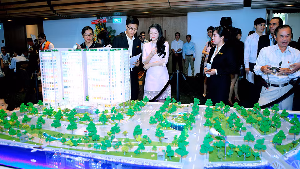 Ngoài ra, diễn viên Lý Nhã Kỳ còn không tiếc chi 100 tỷ đồng mua 20 căn hộ cao cấp tại TP HCM để kinh doanh. Ảnh: Tienphatcorp.