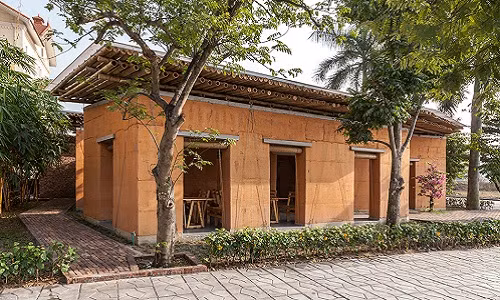 Ngày 11/4, tổ chức Architizer đã công bố danh sách những công trình chiến thắng giải thưởng kiến trúc A+ năm 2017. Đại diện của Việt Nam H&amp;P Architects xuất sắc giành chiến thắng với không gian thân thiện nhà đất mái tre ở Quảng Ninh. Ảnh: Designboom.