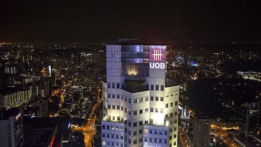 Ngân hàng UOB là ngân hàng Singapore đầu tiên được chấp thuận sơ bộ thành lập ngân hàng con 100% vốn nước ngoài tại Việt Nam. Ảnh: CNBC.