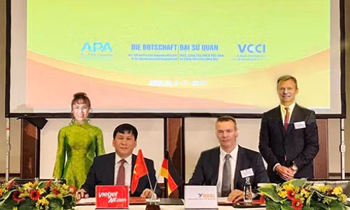 Vietjet nhan 16 may bay A321 tu Duc tong tri gia gan 2 ti USD