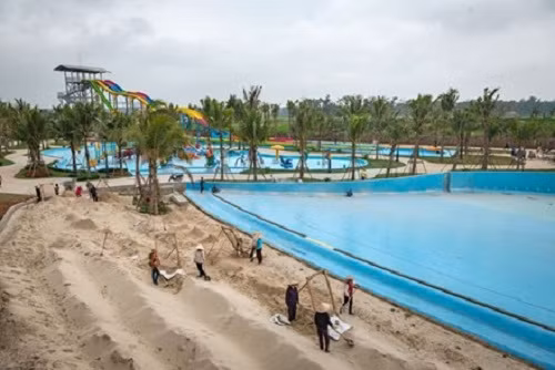 Dự án thu hút gần 1.000 lao động, chủ yếu là lao động địa phương. Ảnh: Tuanchau-halong.